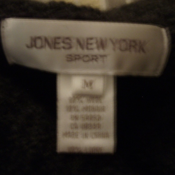 Jones New York Gray & Burgundy Sweater Size… - Picture 4 of 4
